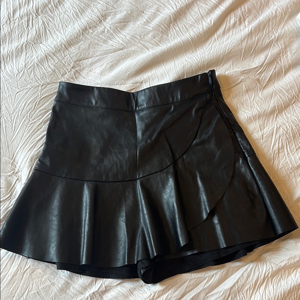 DO + BE Black Faux Leather Skort